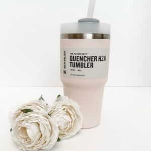 NWT Stanley 20 oz. Quencher H2.0
FlowState Tumbler - Rose Quartz